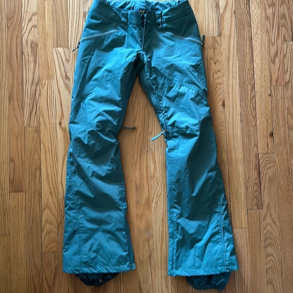 Burton sz XS ski snowboard light teal pants great pre owned condition flattering